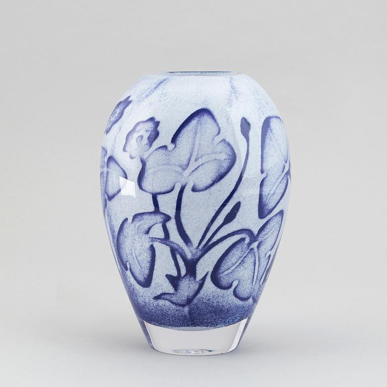 A glass vase by Olle Brozén,Kosta Boda.