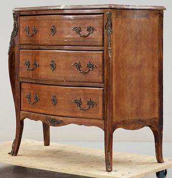 BYRÅ, Louis XV-stil, 1900-talets första hälft.