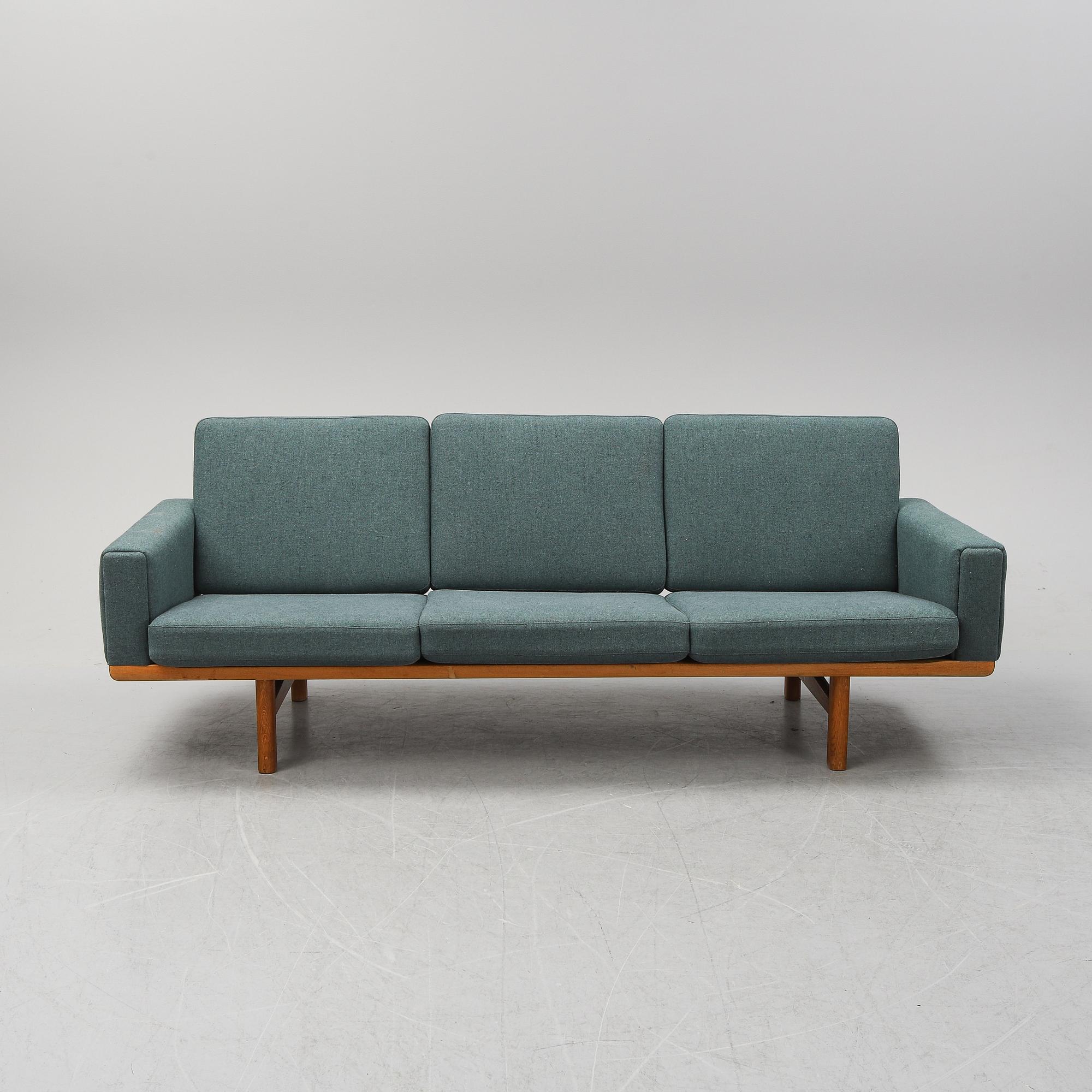 Hans J Wegner, soffa, GE-236, Getama, 1900-talets andra hälft.