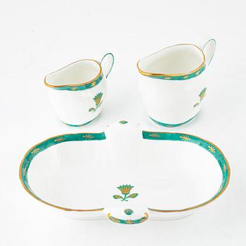 Wilhelm Kåge, mat- och kaffeservis, 73 delar, "Guldstjärna", Gustavsberg.