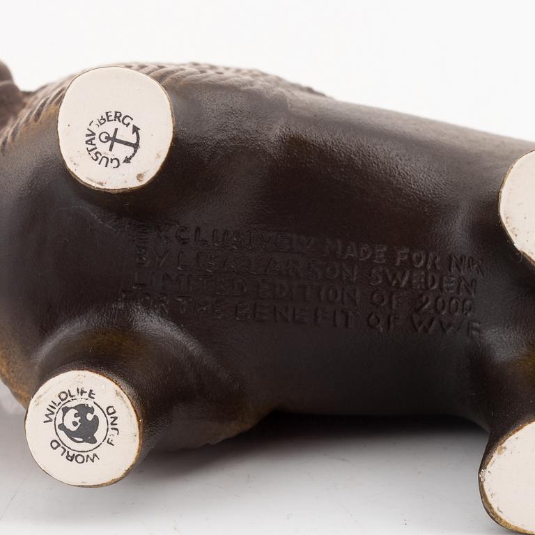 Lisa Larson, figuriner, 3 st, stengods, för NK, Nordiska Kompaniet i samarbete med WWF, Gustavsberg.