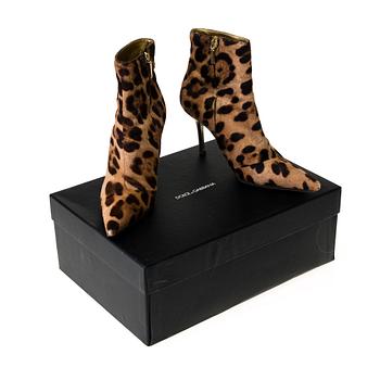 SKOR, Dolce & Gabbana.