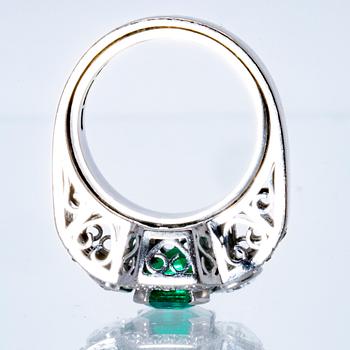 Ring 18K whitegold 1 emerald approx 2 ct and old-cut diamonds approx 1,5 ct, G Dahlgren & Co Malmö 1968.