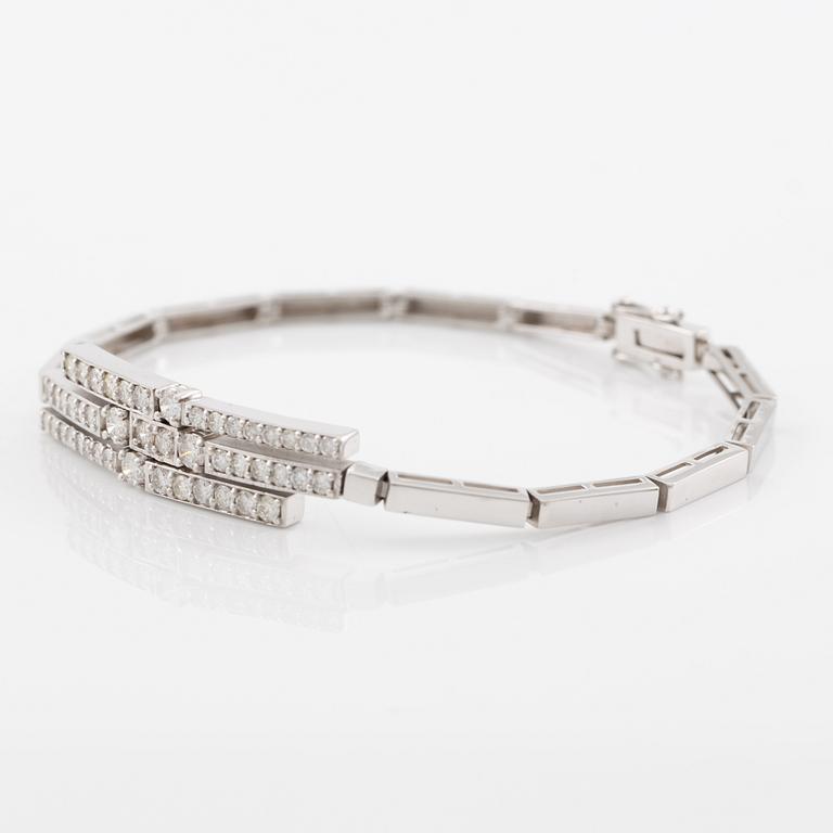 Armband, 18K vitguld med briljantslipade diamanter.