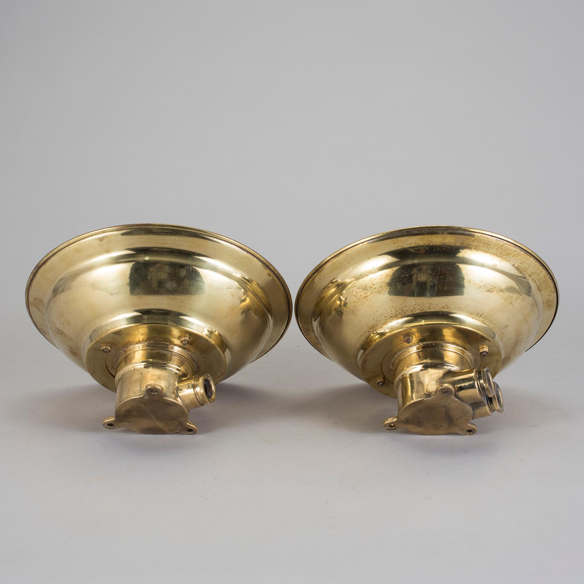 MÄSSBELYSNING, ett par, 1900-tal.