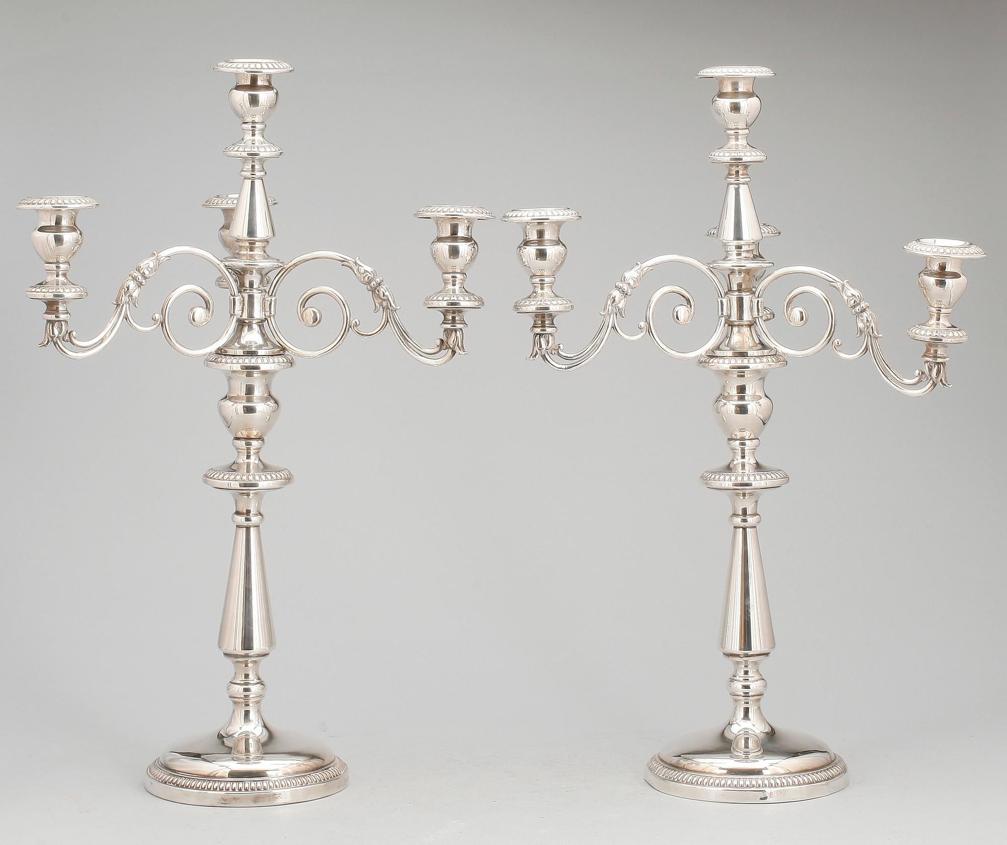 KANDELABRAR, ett par, försilvrad mässing, Würtembergische Metallwaren Fabrik (WMF), renässansstil, omkring 1900.