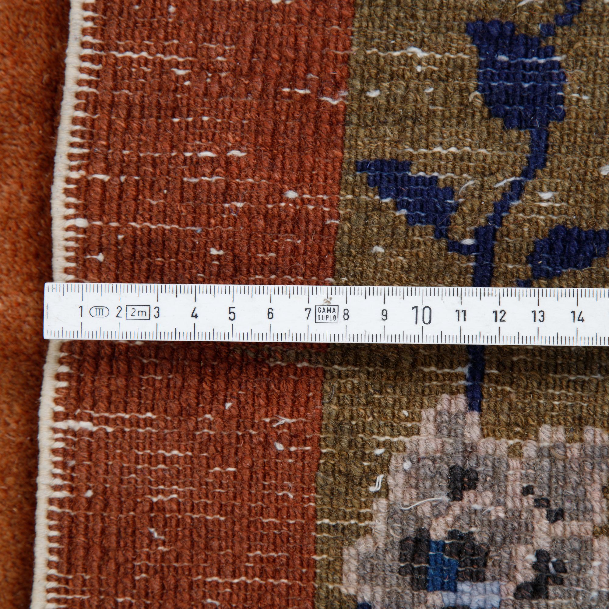 Matta, semiantik Kina art deco, ca 349 x 277 cm.