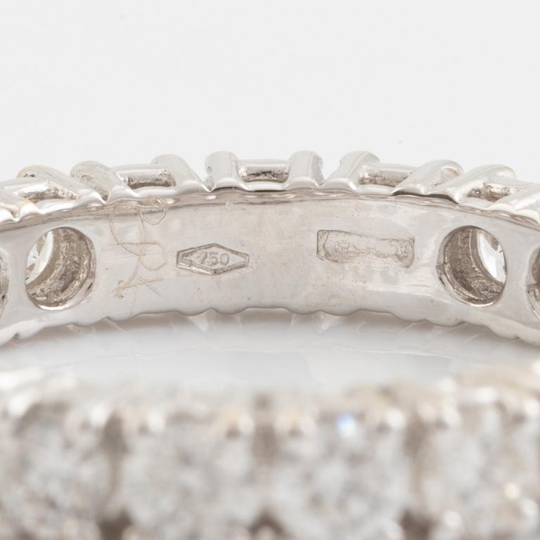 Brilliant cut diamond eternity ring, with HRD report.