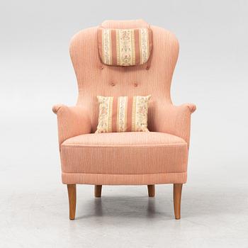 Carl Malmsten, Fåtölj, "Farmor". AB O.H. Sjögren, Tranås, 1984.