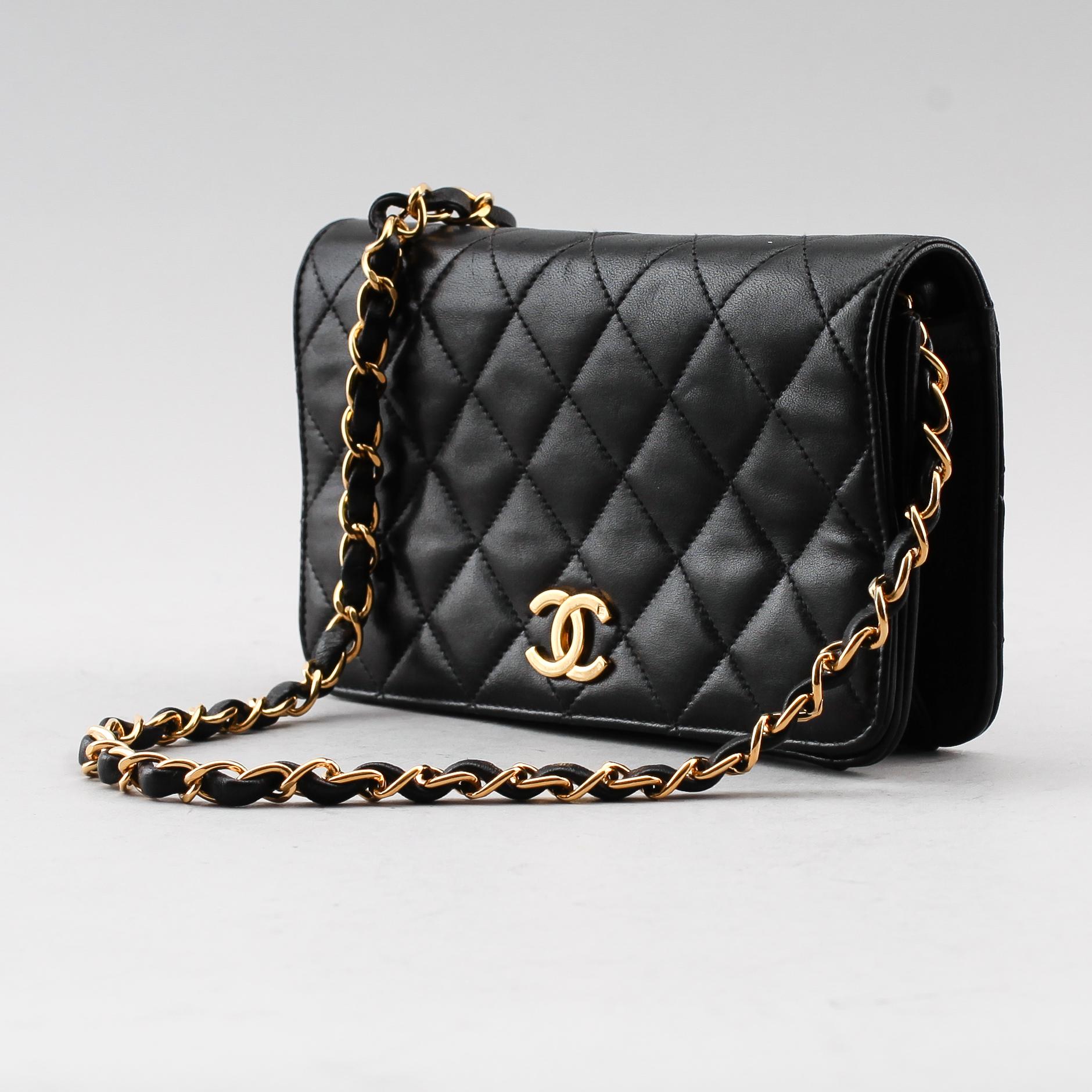 AFTONVÄSKA, Chanel.