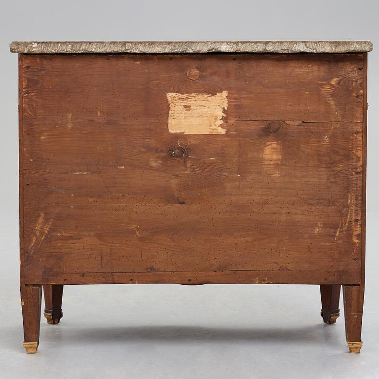 A Gustavian late 18th century commode, attributed to Gustaf Foltiern (master in Stockholm 1771-1804).