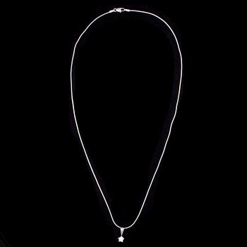 HÄNGSMYCKE 18K vitguld, briljantslipad diamant ca 0,33 ct, Kultakeskus. KED 14K vitguld. Vikt tot. 6 g.