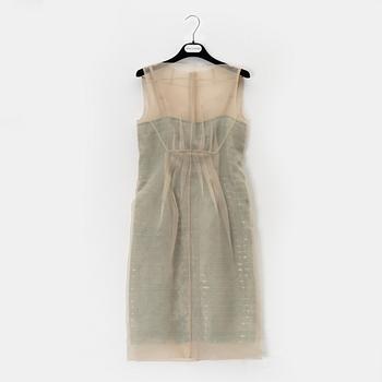 Marc Jacobs, a dress size 0.