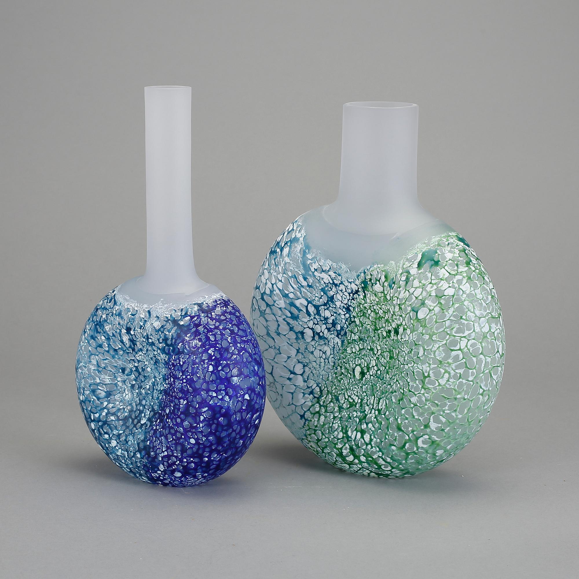 VASER, 2 st, glas, Kjell Engman, Kosta Boda.
