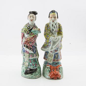 Figure no. 2 pcs. China, late 19th century porcelain.