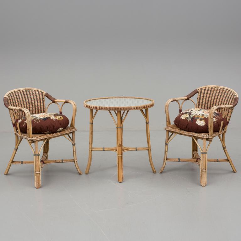 MÖBELGRUPP, 3 delar, 1900-tal.