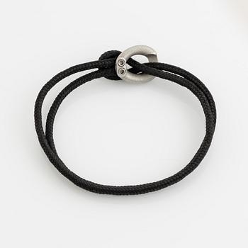 Håkan Orrling, Non Violence, bracelet with black diamond.