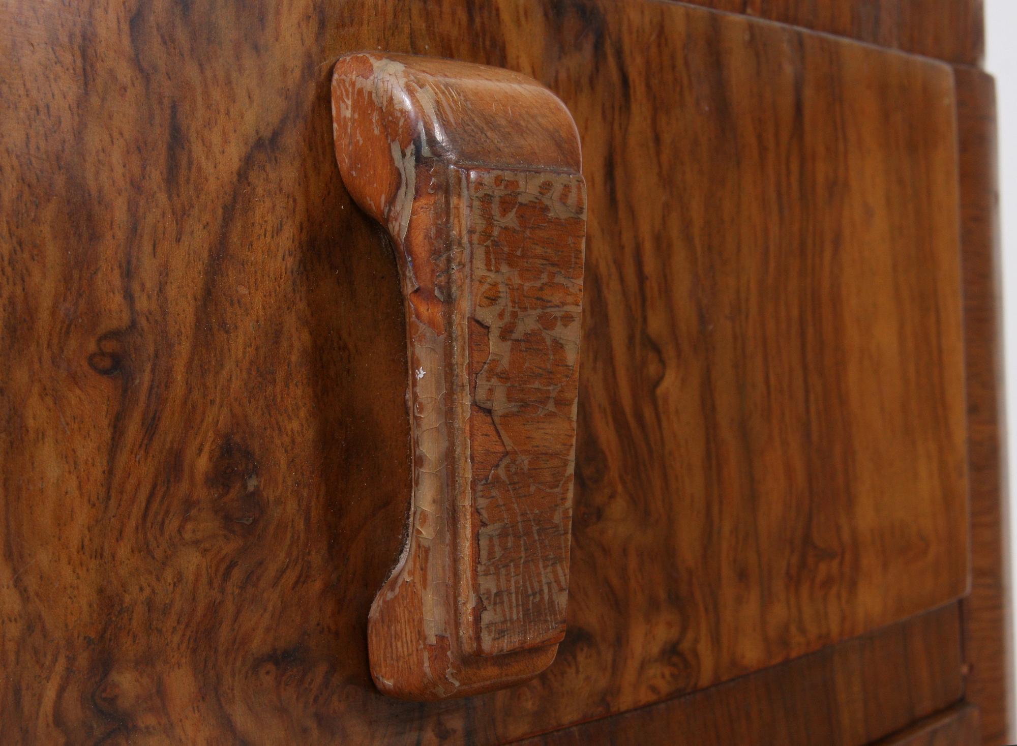 NATTDUKSBORD, ett par, art deco, 1930/1940-tal, England, brickmärkta "SMERDONS FURNISHING SPECIALISTS HAMLET COURT RD WESTCLIFF ON SEA".