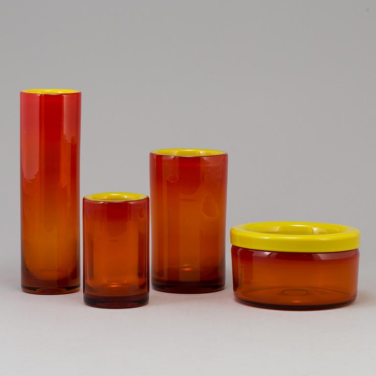 GÖSTA SIGVARD, tre vaser samt skål, glas, Lindshammar, sent 1900-tal.