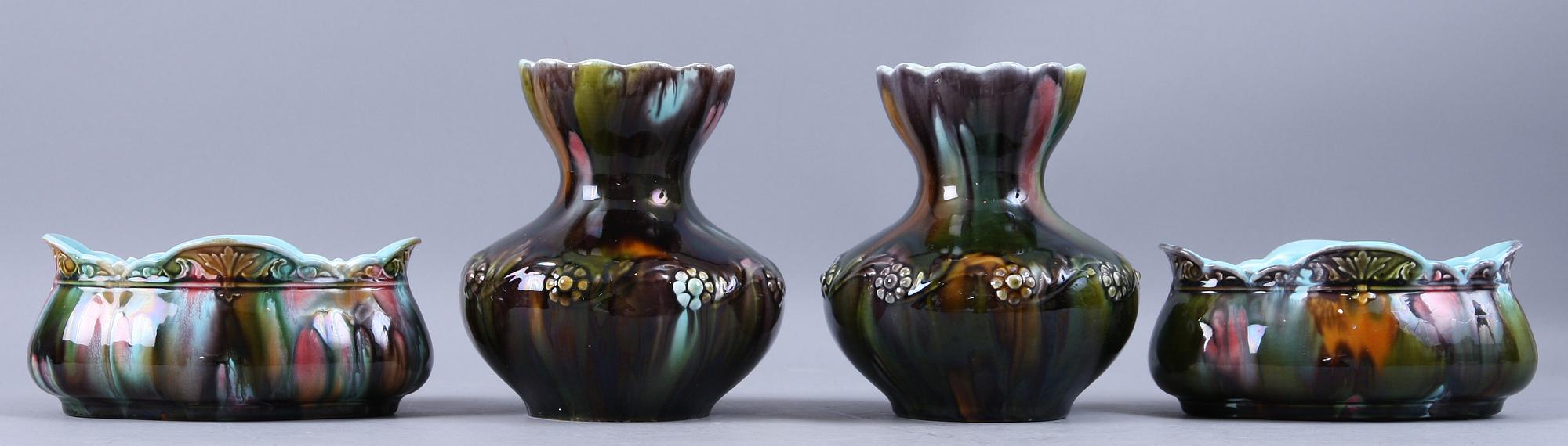 VASER, ett par, samt SKÅLAR, ett par, flintgods, Rörstrand.