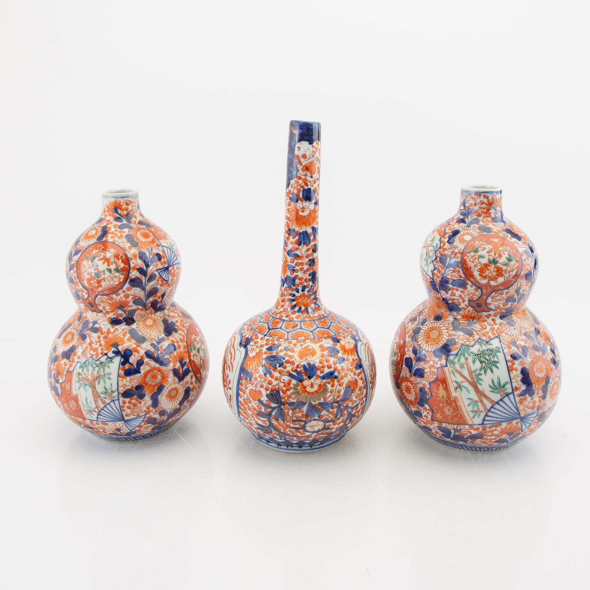 Vases and dishes 6 pcs Japan Imari decor late 19th century porcelain.