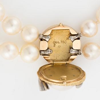 Ole Lynggaard, double-strand pearl necklace, clasp in 18K gold with a brilliant-cut diamond.