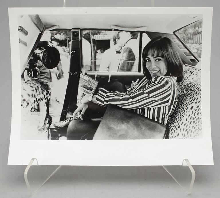 FILMMEMORABILIA, promotionfotografier, ca 100 st, från nio filmer, bl a "Women on the Edge of a Nervous Breakdown".