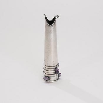 REIJO SIRKEOJA, VAS, silver samt ametister, Hopeataidetakomo, Tammerfors 1961.