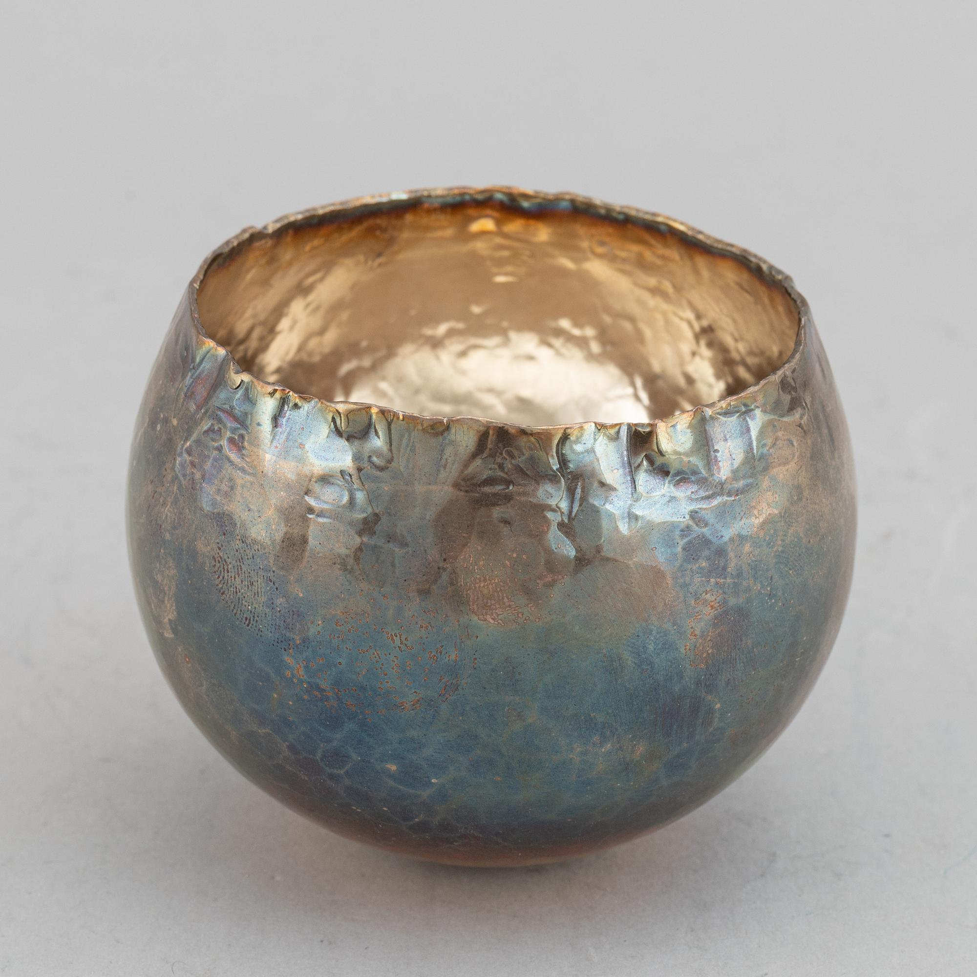 A sterling silver tumbler by Ray Urban, Stockholm, 1975.