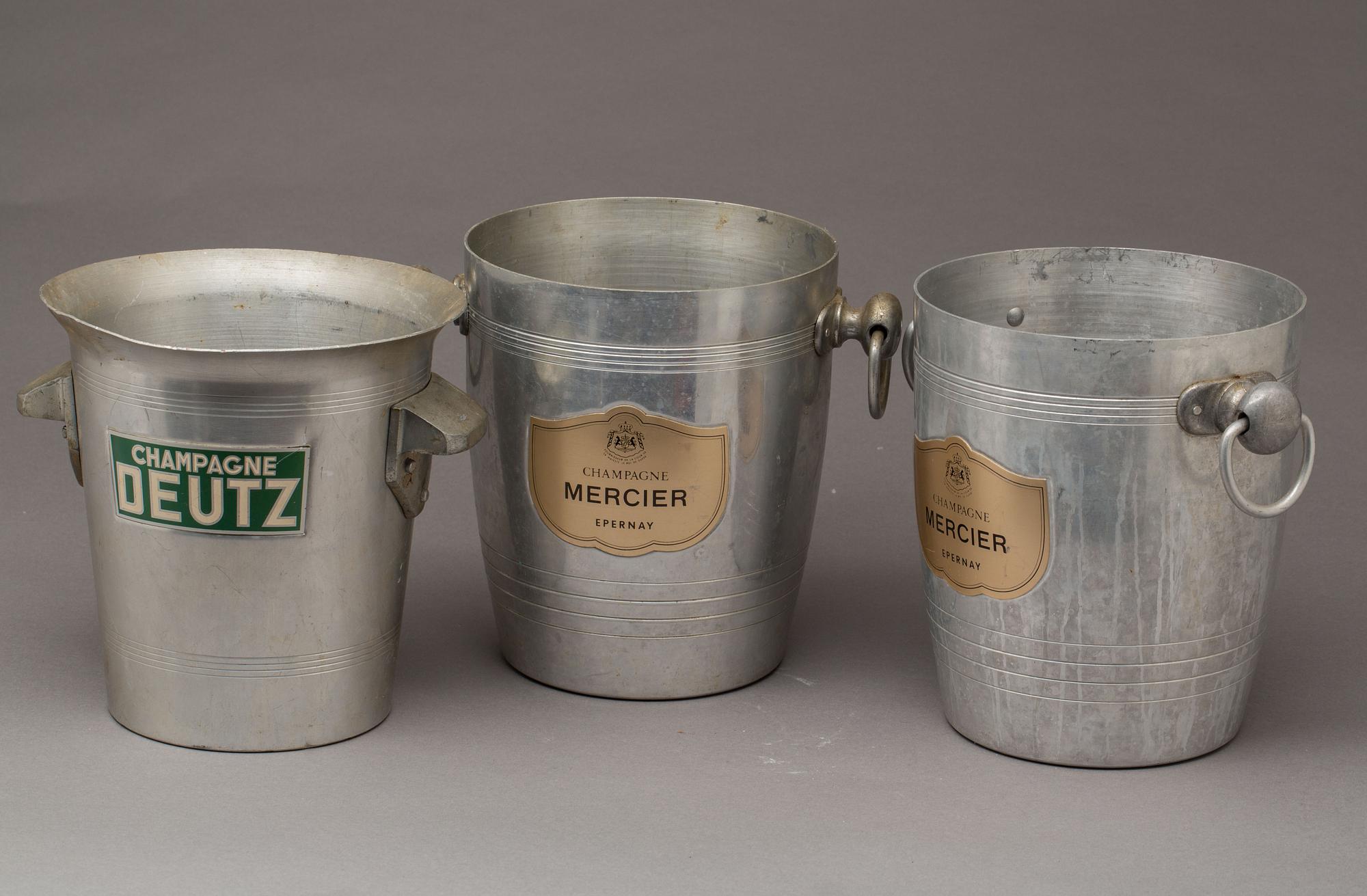 CHAMPAGNEKYLARE, 3 st, vitmetall.