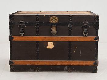 KOFFERT, 1900-talets första hälft.