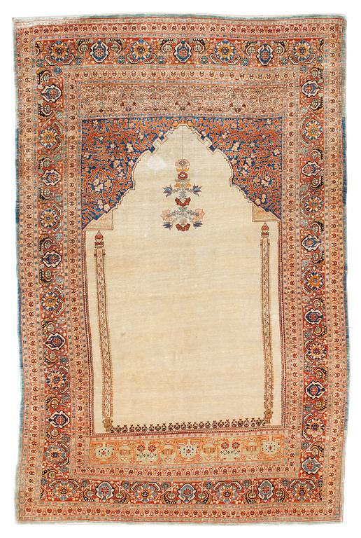 ANTIQUE SILKE TABRIZ.
