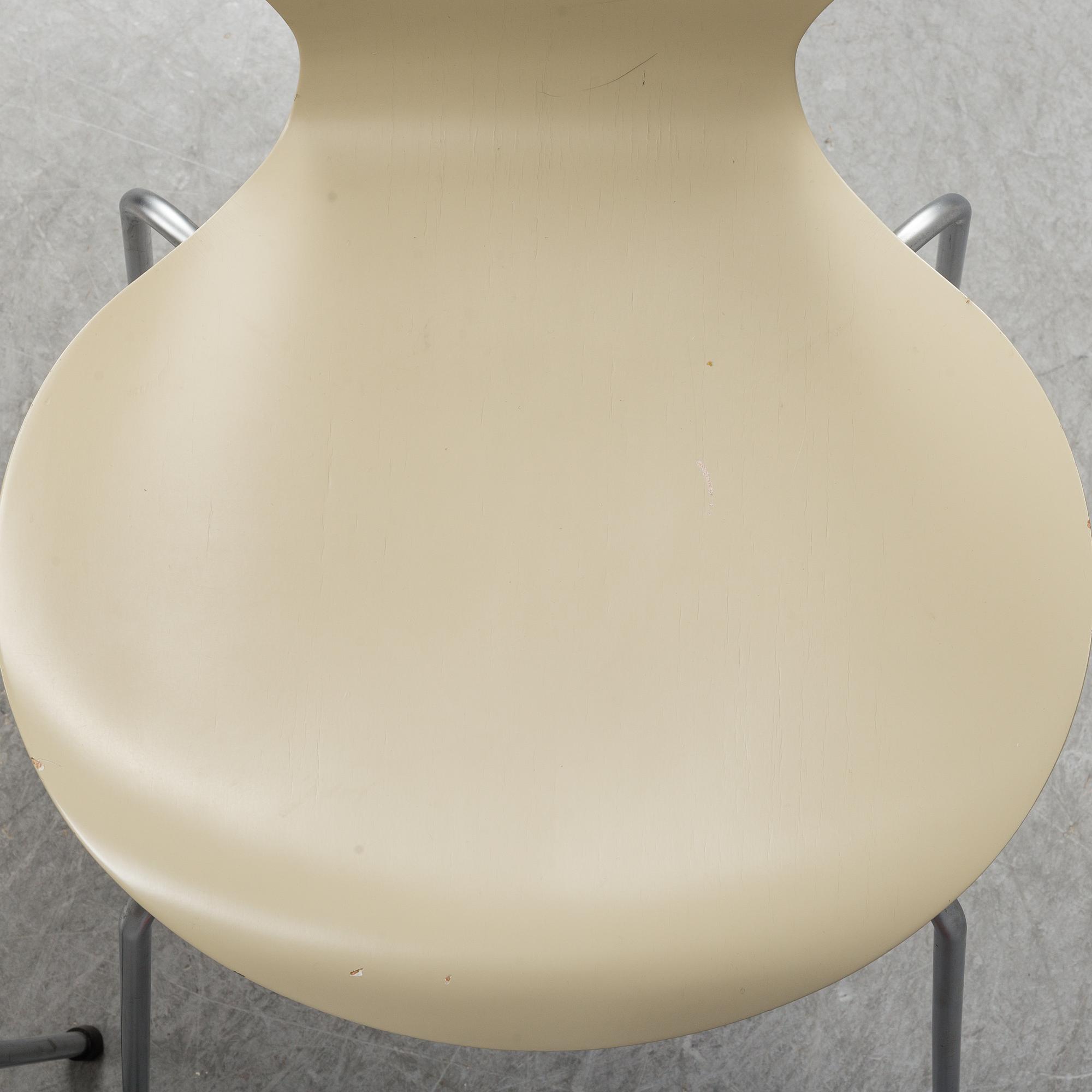 Eight 'Serie 7' chairs by Aerne Jacobsen for Fritz Hansen. Dated 2002.