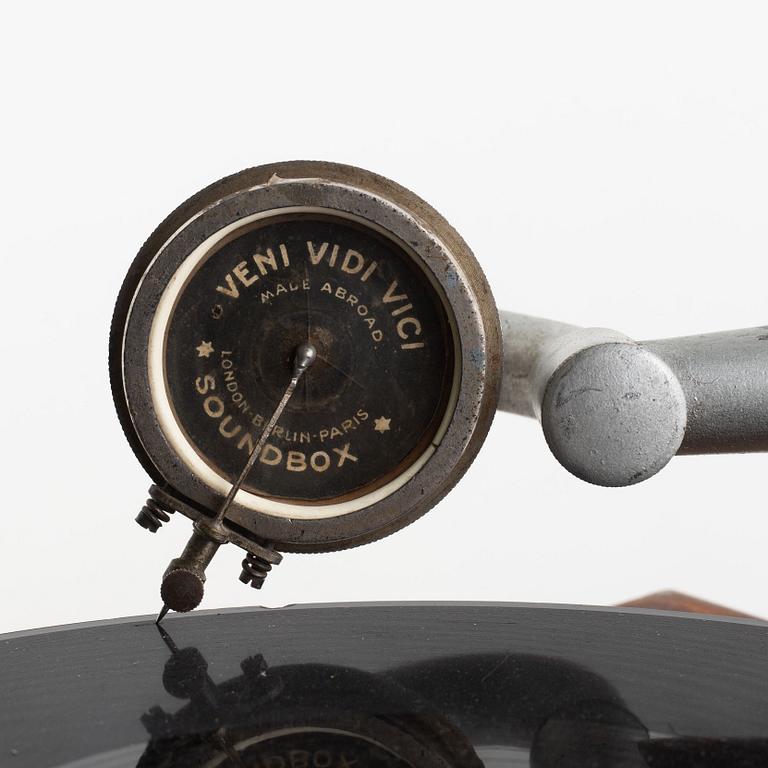 Trattgrammofon, 1900-talets början.
