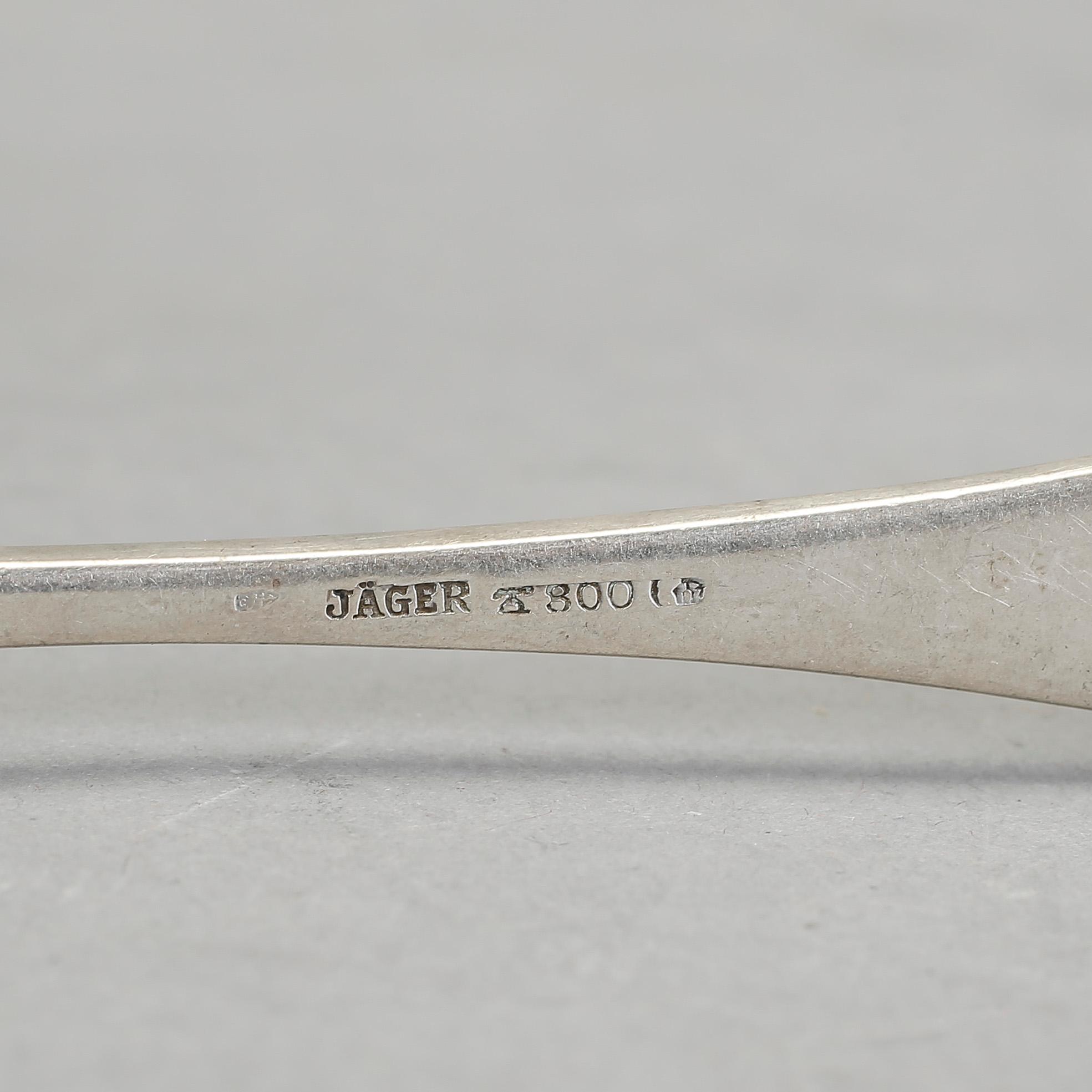 FRUKTBESTICK, 12+11 och SMÖRGÅSGAFFLAR, 12 st, silver 800, Jäger, Tyskland, 1800/1900. Vikt 670 gram.