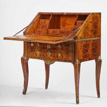 A Gustavian late 18th century secretaire attributed to Jonas Hultsten (master in Stockholm 1773-1794).