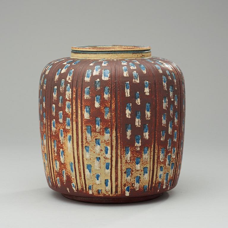 A Wilhelm Kåge 'Farsta' stoneware jar, Gustavsberg Studio 1954.