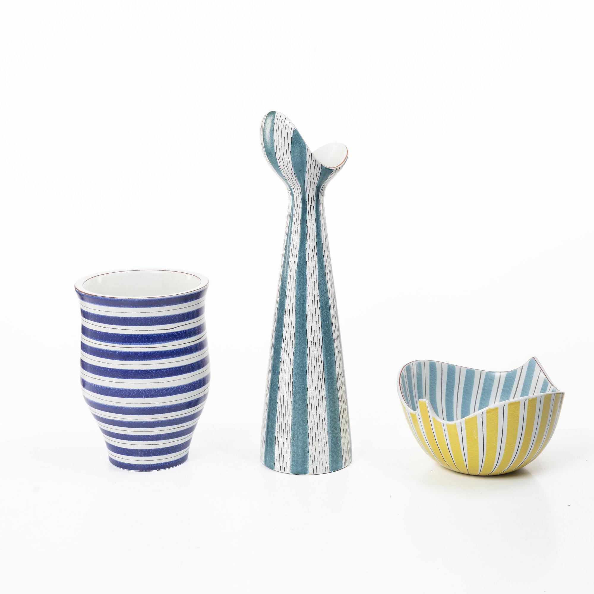 Stig Lindberg, Vaser, 2 st, samt en skål, fajans, Gustavsberg Studio.