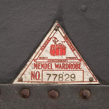 RESEGARDEROB, Mendel Wardrobe, 1900-talets första hälft.