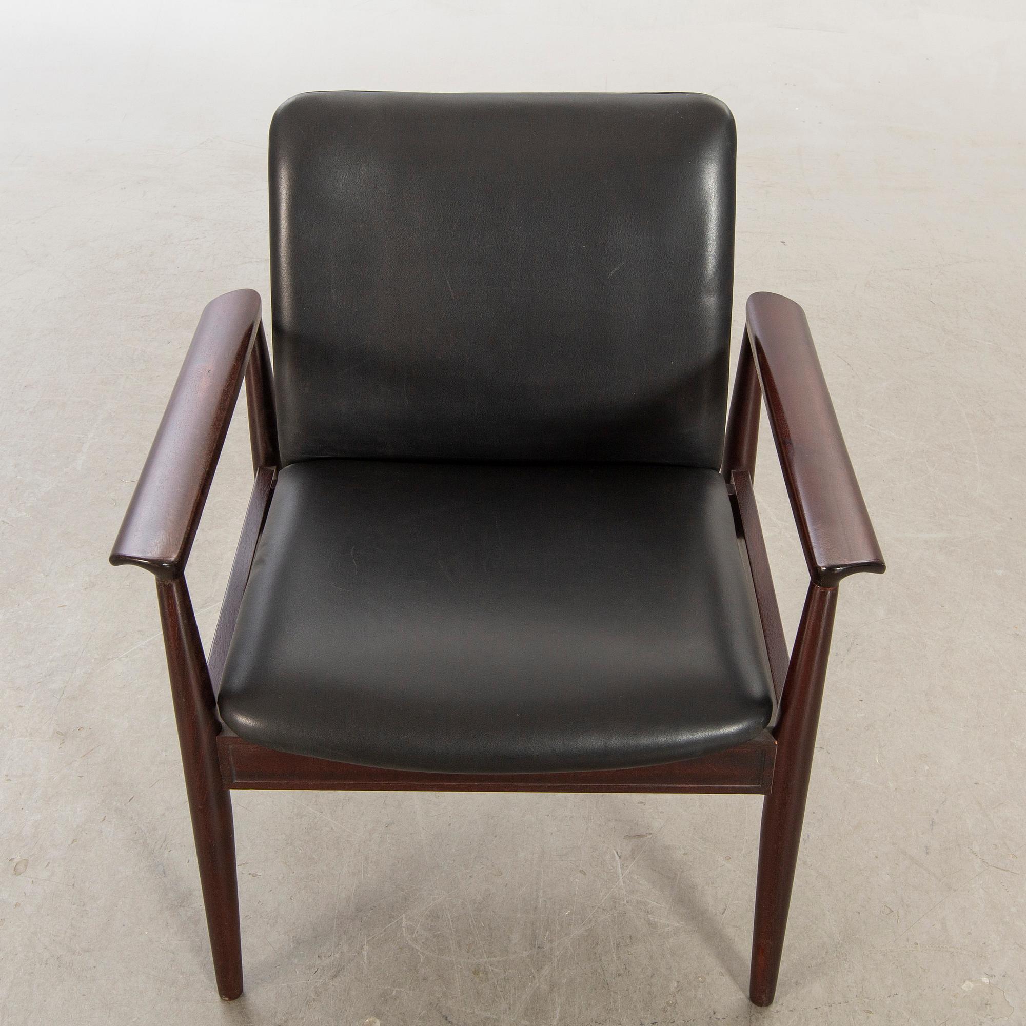 Finn Juhl, karmstol "Diplomat", France & Son, Danmark. Formgiven 1961.