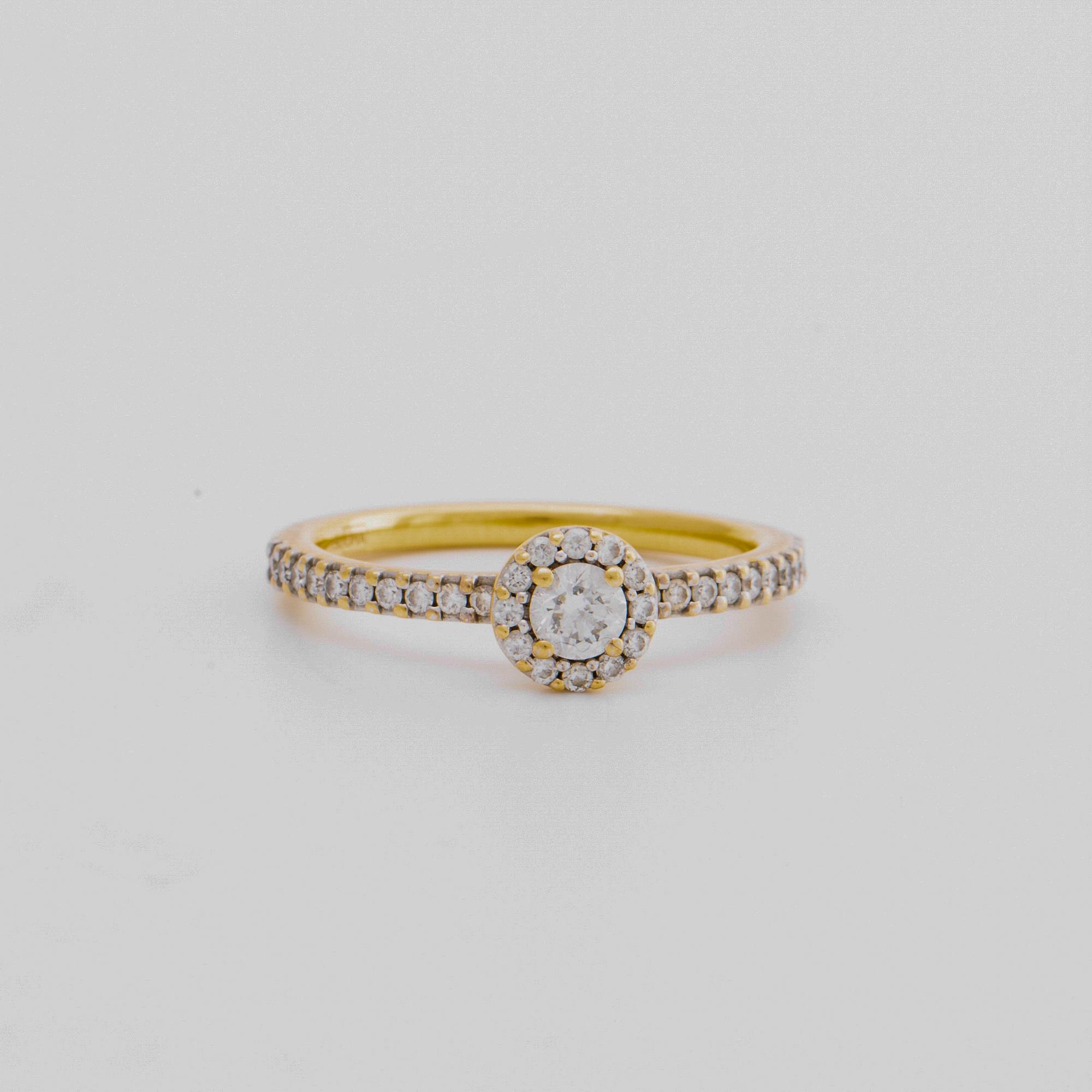 RING 18K gold w brilliant-cut diamonds approx 0,50 ct in total.