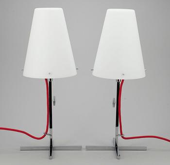 BORDSLAMPOR, ett par, "Thuban Tavolo" Hannes Wettstein för Nemo, Italien. Formgiven 2001.