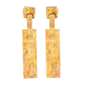 Björn Weckström, a pair of 14K gold 'Tundra'  earrings for Lapponia 1970.