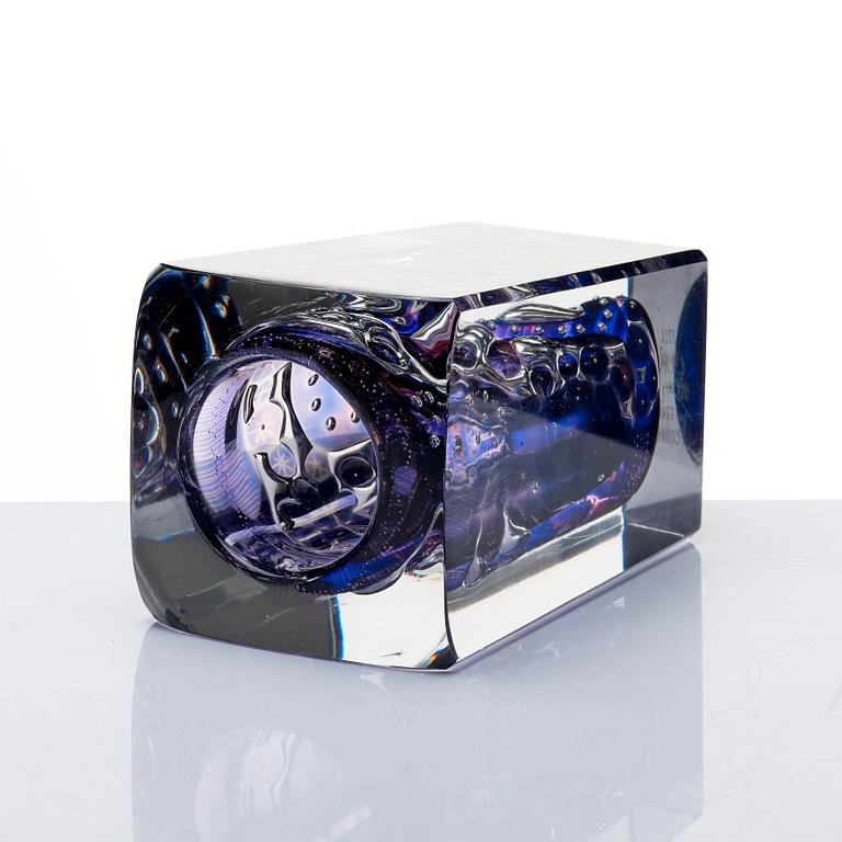 Edvin Öhrström, an 'Ariel' glass vase, Orrefors 1952.