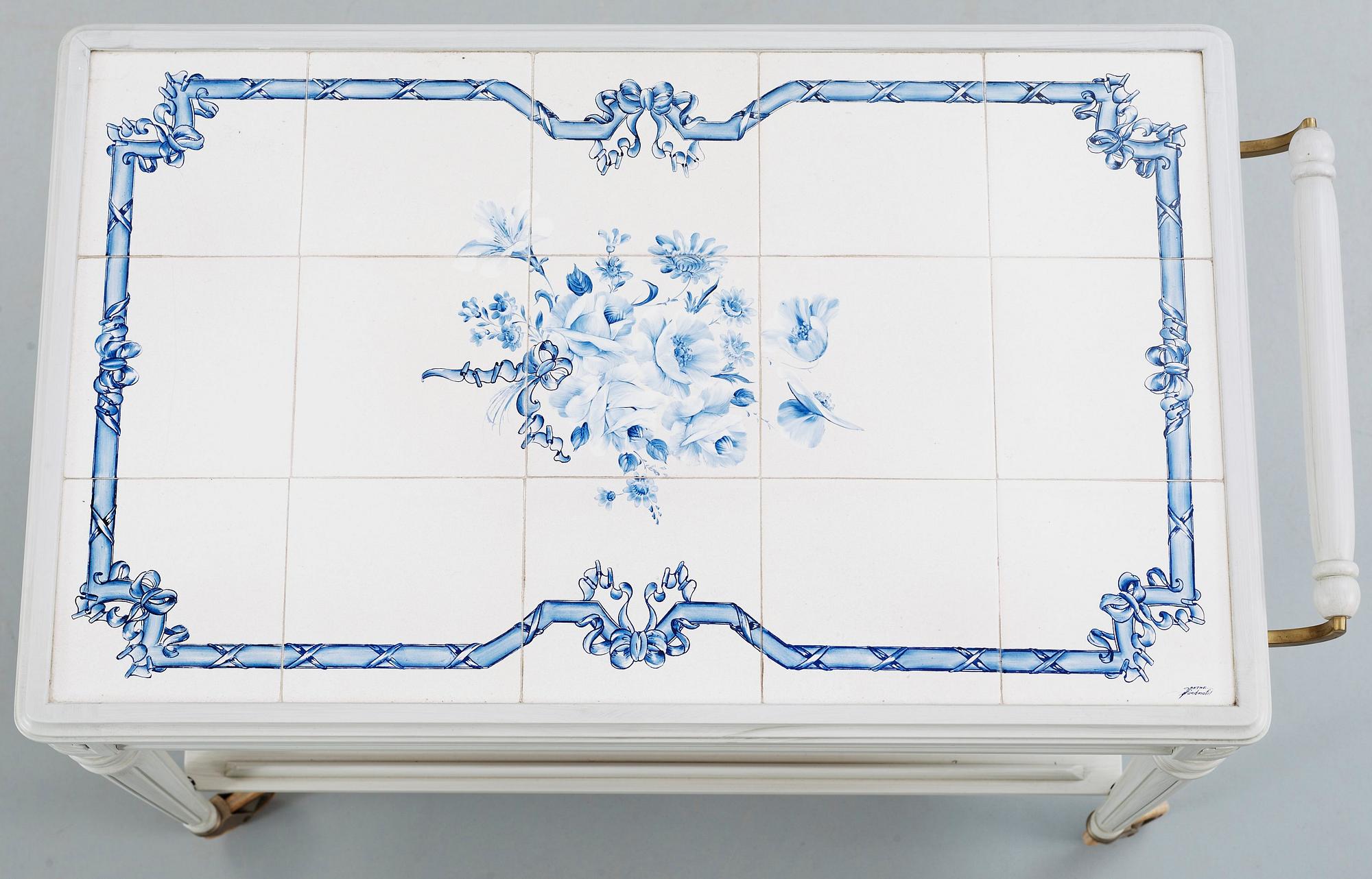 TEBORD. Gustaviansk stil. 1900-tal.