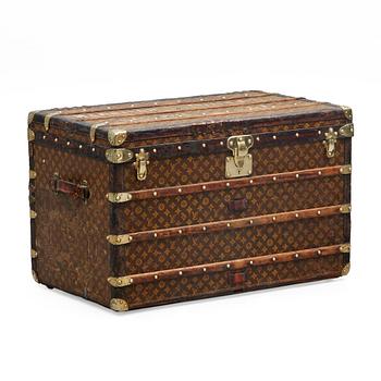 772. LOUIS VUITTON, a Monogram canvas trunk, early 20th century.