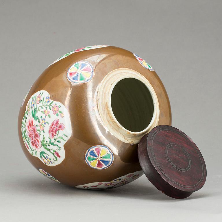 URNA, porslin, Kina.