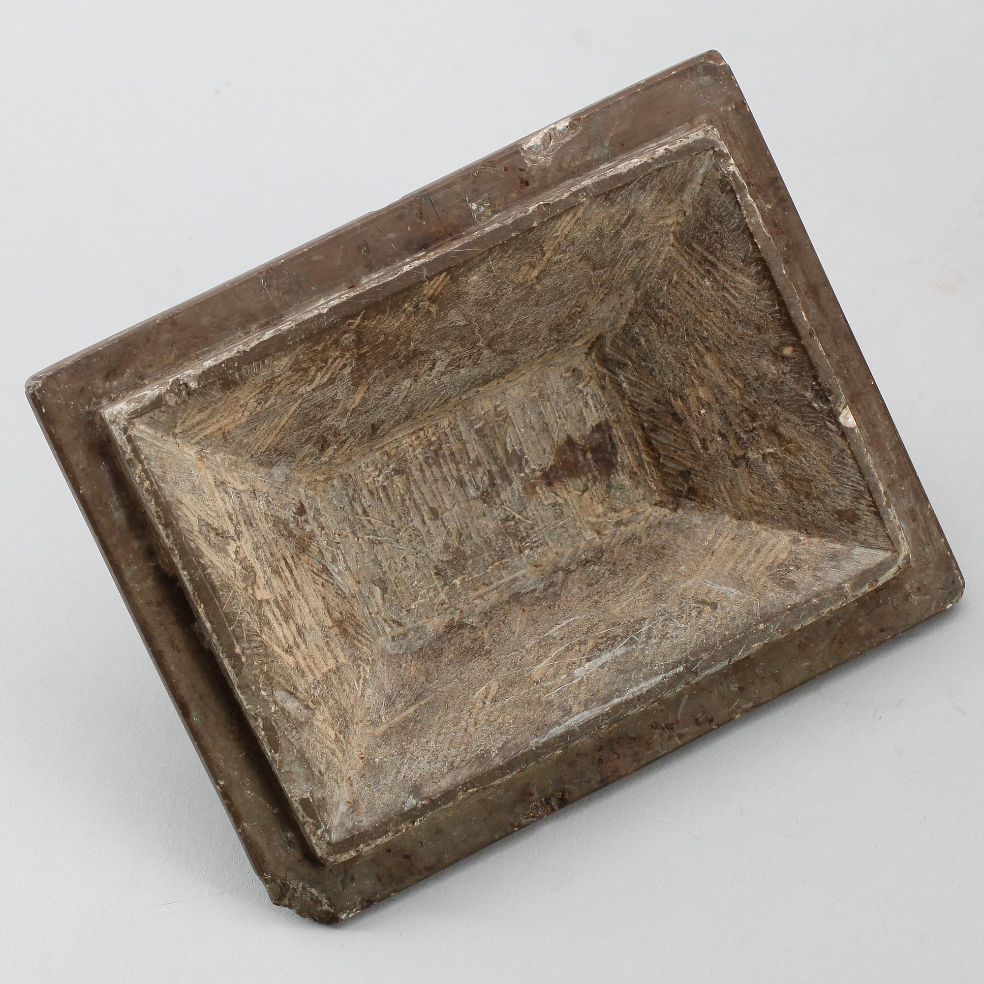 TOBAKSBURK, sten, 1800-talets första hälft.