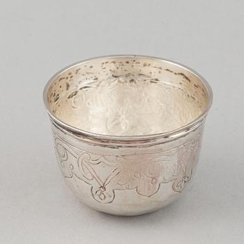 A russian silver tumbler, 18th century.
