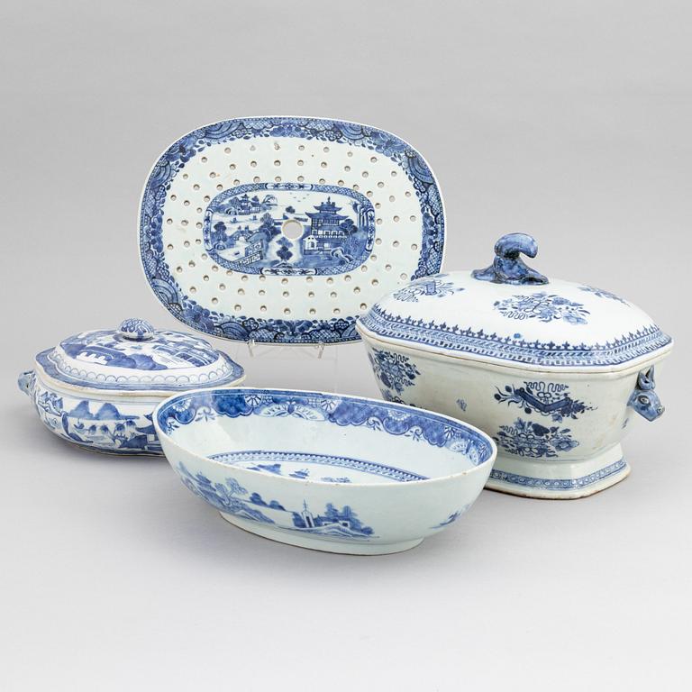 A Chinese blue and white dish with cover, tureen with cover, a strainer and a dish, Qing dynasty, Qianlong and Jiaqing.